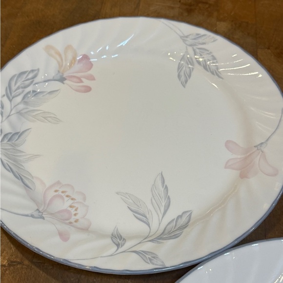 3 Corelle Pink Trio Pink Swirl Floral Dinner Plates 10.25- Set of 3 - Picture 2 of 13
